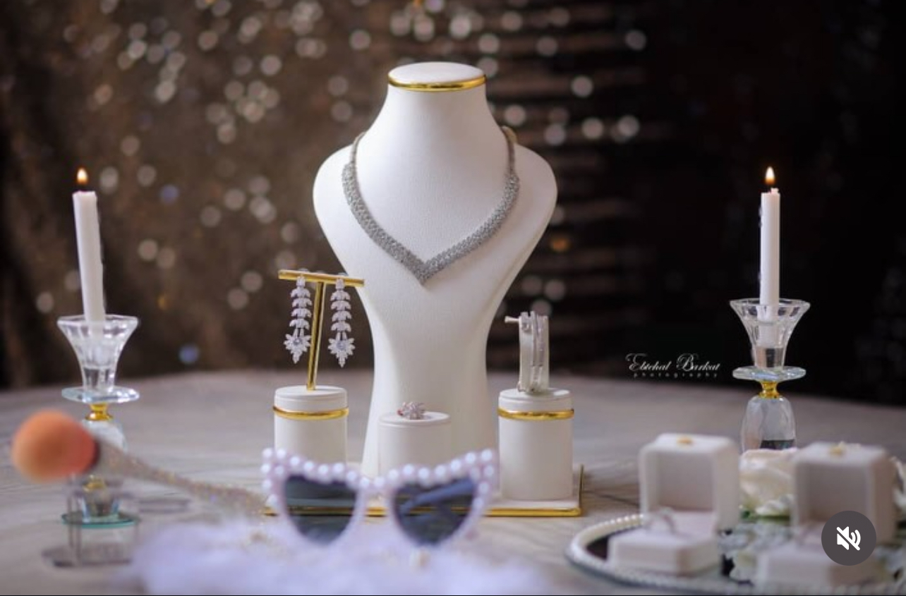 مرآة خطوبة مع خواتم